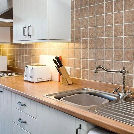 Dairy Maids 펜션 *